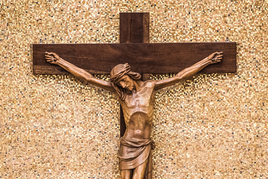 jesusoncross8